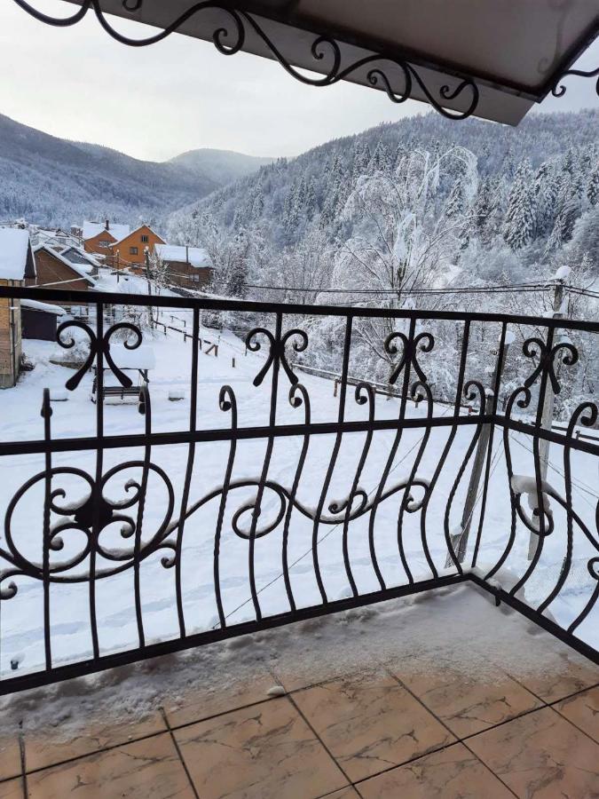 Cottage "Kliverent" Yaremche Exterior foto
