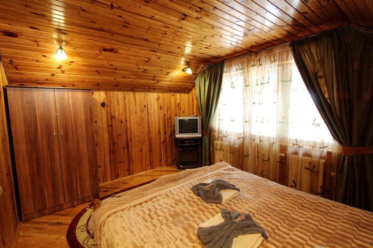 Cottage "Kliverent" Yaremche Exterior foto